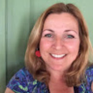 Meet your Posher, Holly